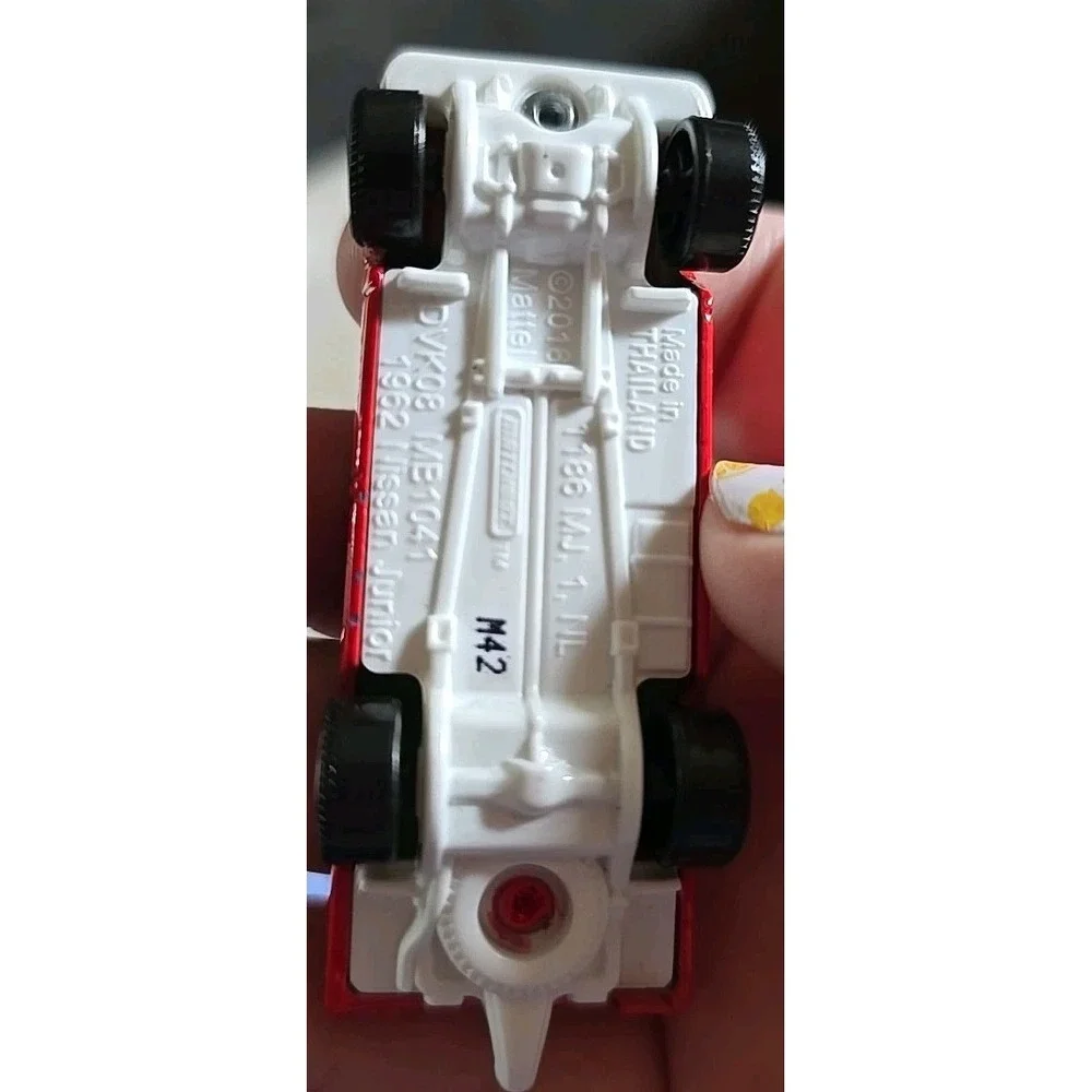 Matchbox 1962‎ Nissan Junior Sriracha Red 1:64 Loose MBX Service Toy Truck